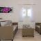 NAVIS Sea View Apartment with pool