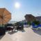 NAVIS Sea View Apartment with pool