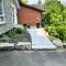 Furnished Family Home near Toronto - Great Location Game Room - Backyard - Parking & Self Checkin