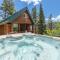 Lake View Home for 10 Hot Tub L2 EV Canoe Bikes Highly Rated by All Guests - Truckee