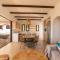 Faidons Luxury House with jacuzzi by AegianKazarte