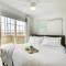Walk to Beach Updated Home with Deck in Galveston! - 加尔维斯敦