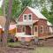 Fire Pit, Deck and Grill Cozy Twain Harte Cabin!