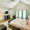 10 Acres with Pool and Pond Luxury Melissa Villa!