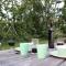 Glamour Tent in Frisian Woods near Cycling Route