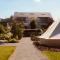 Witte Merel Glamping