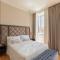 Spanish Steps Caesar Suites