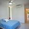 87965 Spacious and private retreat 1 block from the Ocean in Progreso East - Progreso