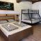 HOSTEL LOVELY ROOMS, city center, shared Bathroom, windows to corridor - 菲拉赫