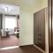 Caravan Hotel