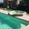 Grande maison de charme avec piscine au coeur des vergers et vignobles