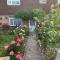 Captivating 2-Bed House in Amesbury Salisbury
