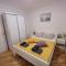 Apartments Tamara with garden and river view - free private parking - garage - Mostar