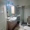 VARESE PRIME - Air Conditioning, 2 parking, 2 baths, City Centre, 200mt Villa Esengrini Montalbano, NO Keybox