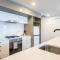 South Bank Central 1 bedroom apartment with Parking