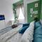 Horizon Suites near KLIA Free Wi-Fi Netflix (green)