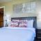 Kirkland Luxury Tranquil Retreat 7BR w Office