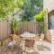 2 11a Christmas Bush Avenue - fantastic pet friendly townhouse close to Dutchies Beach with Wi-Fi and Air Con