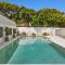 Beach House On Ebony - Casuarina