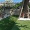Detached renovated cottage with a garden 3 min walk from the beach
