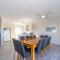 16 Chapman Rd - BYO Linen - Pets Negotiable - Wi-Fi