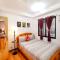 Retreat to a Stylish Flat w/ Balcony + Garden View - Liloan