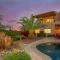 Spectacular Views, Heated Pool, and Outdoor BBQ - توسان
