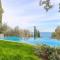 VILLA MICHELLE Amazing view Pool Beach front