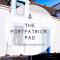 The Portpatrick Pad - A cosy 3 bed cottage, w. sea views & garden office