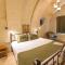Canyon Cave Hotel