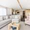 Meadow View Hot tub lodge, Free Hoburne passes