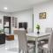 Wonderful 2BR home, w/ comfy sofa, SMART TV & WIFI by 360 Estates - Сліма