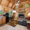 Lil' Treehouse Cabin - Ridgedale