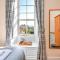 Finest Retreats - Sutton Hall Apt
