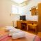 Old Road Rooms and Apartments with Pool - 波尔托罗