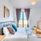 huge penthouse seaviews gateaway