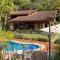 Casakor Cuiabá Itaipava, Linda, 4 quartos, piscina, muito verde e quadra de tênis em condomínio fechado - Petrópolis