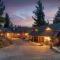 Rustic cabin with hot tub - Homewood Forest Retreat
