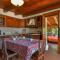 3 Charming Private Home with Pool, BBQ, Wi-Fi & Free Parking