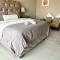 Mjejane Debs guest house