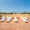 Royal Playa Suite and Apartament -private parking-