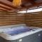 Villa Venetia with Jacuzzi