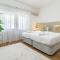 Seaside Paradise Villa with a Private Pool and Walking distance to the Beach - Marbella