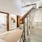 Seaside Paradise Villa with a Private Pool and Walking distance to the Beach - Marbella