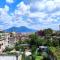 Salita Principi center Vesuvio view