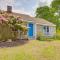 Unique Cape Cod Vacation Rental with Yard and Fire Pit - بروستر