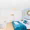 Sleeps 4 The Lovely Lymington Lock off