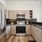 Large 3BR Apts & Studios, Free Parking, Gym, Game Room - 费城