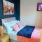 Mayflower House Barnsley-Wombwell-3 Bedrooms-2 Showers-Longer Stay- Free Parking