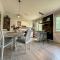Summer Green Apartment